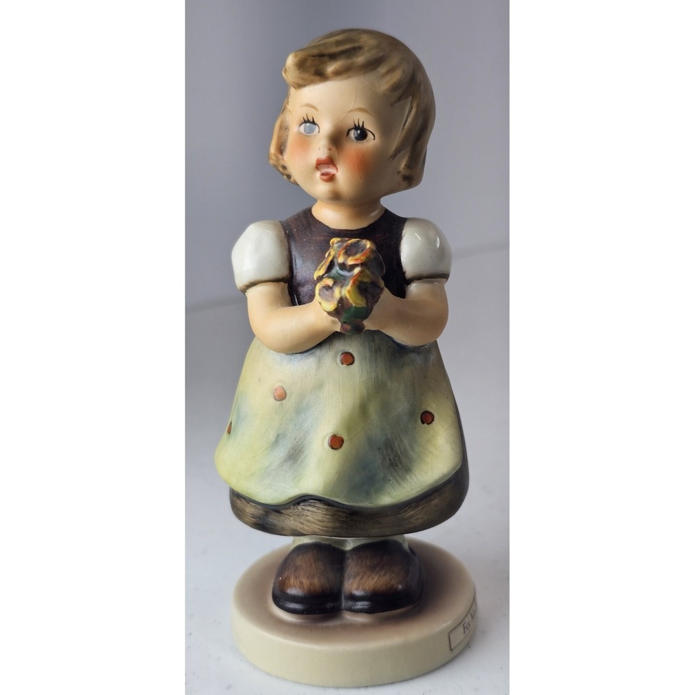 Goebel Hummelβ For Mother Figurine #257 Girl Holding Flowers TMK 5 W. Germany 5"